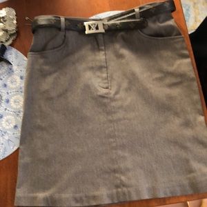 Versatile taupe skirt with deep pockets by Charter Club. Cotton/spandex Size 12
